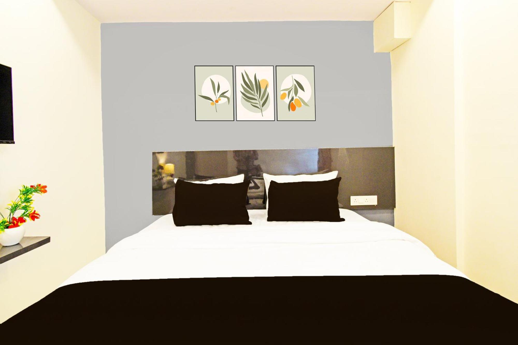Hotel O Malani Inn Χιντεραμπάντ Εξωτερικό φωτογραφία