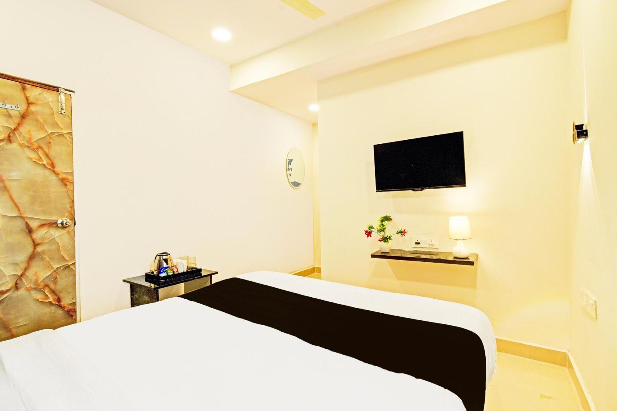 Hotel O Malani Inn Χιντεραμπάντ Εξωτερικό φωτογραφία