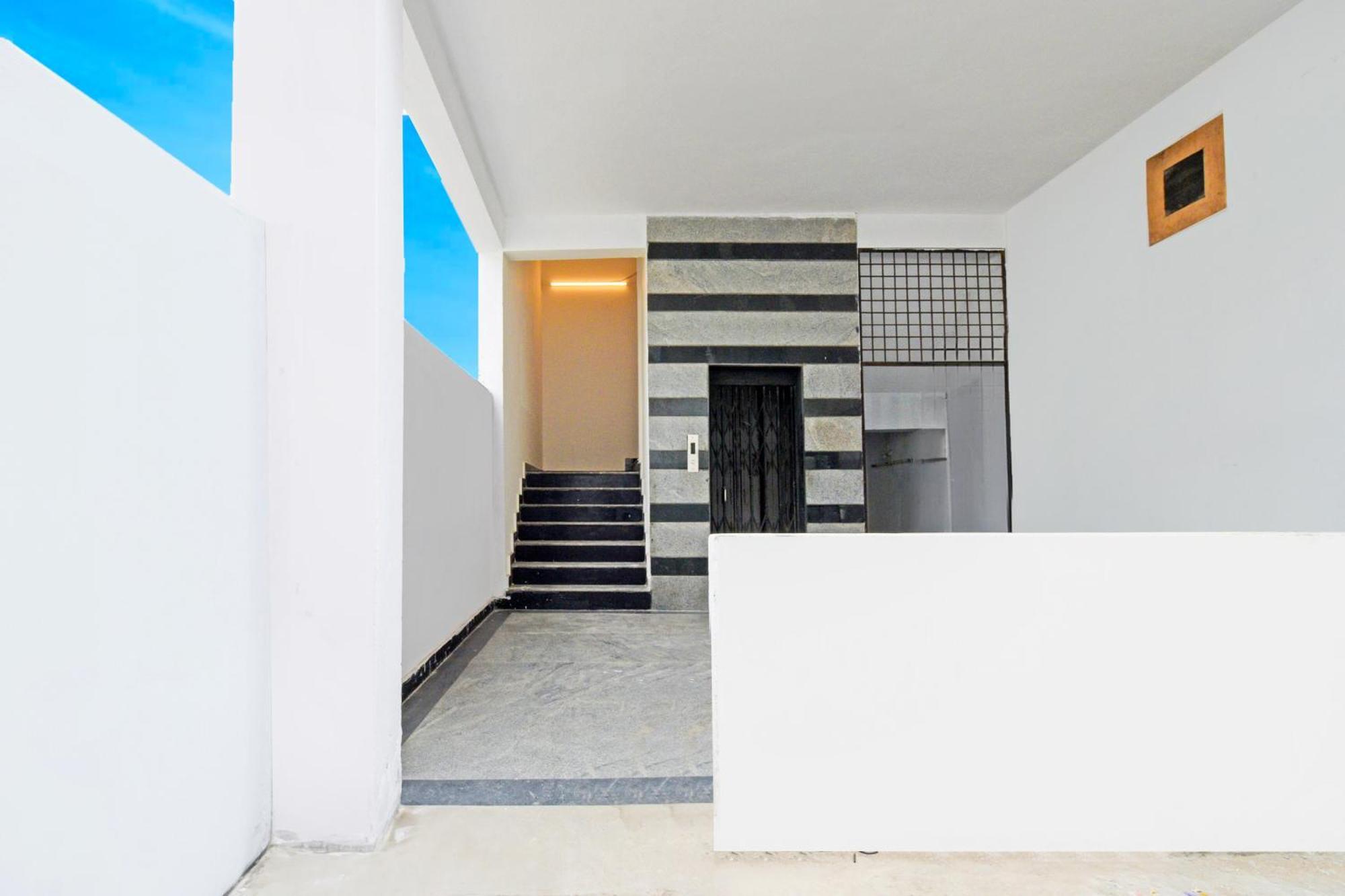 Hotel O Malani Inn Χιντεραμπάντ Εξωτερικό φωτογραφία