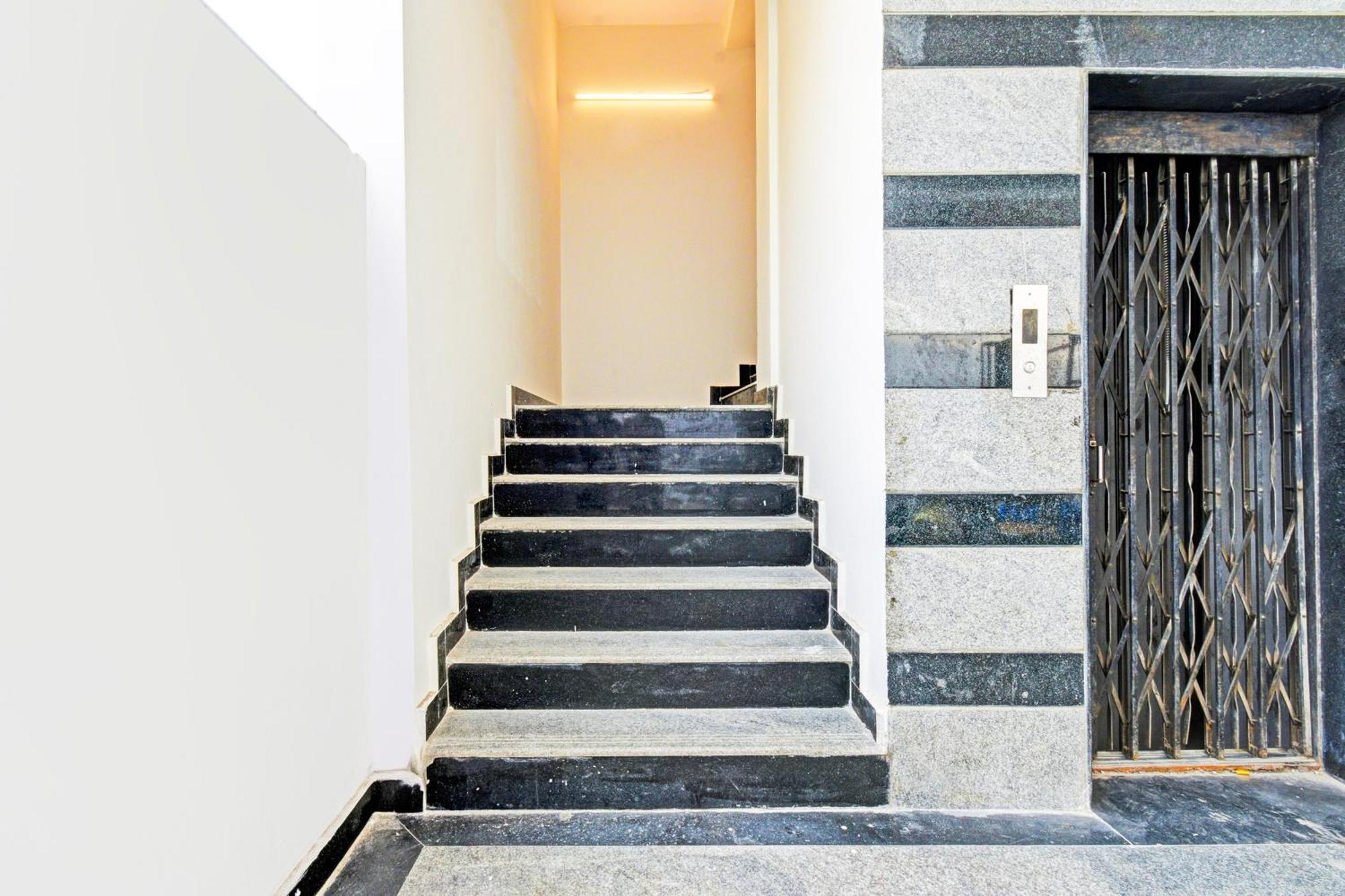 Hotel O Malani Inn Χιντεραμπάντ Εξωτερικό φωτογραφία